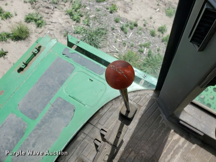 image for item DI4798 1995 John Deere 9600  combine