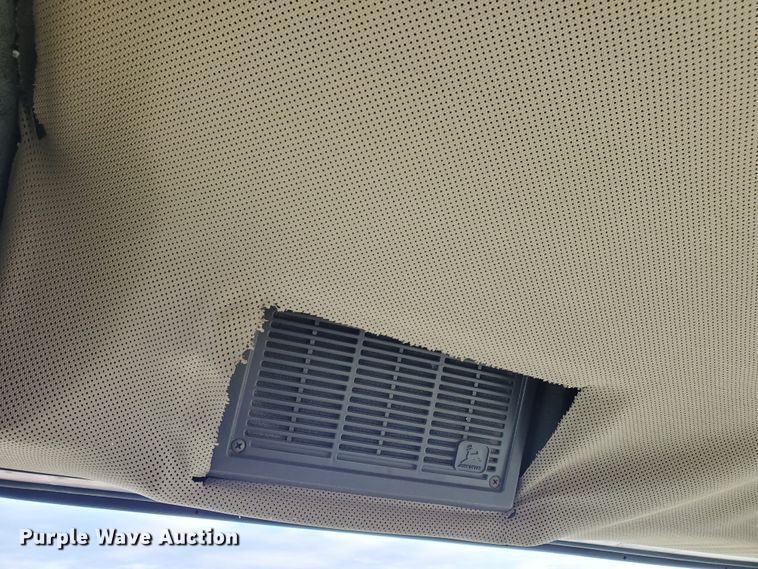 image for item DI4798 1995 John Deere 9600  combine