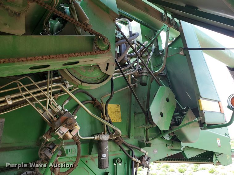 image for item DI4798 1995 John Deere 9600  combine
