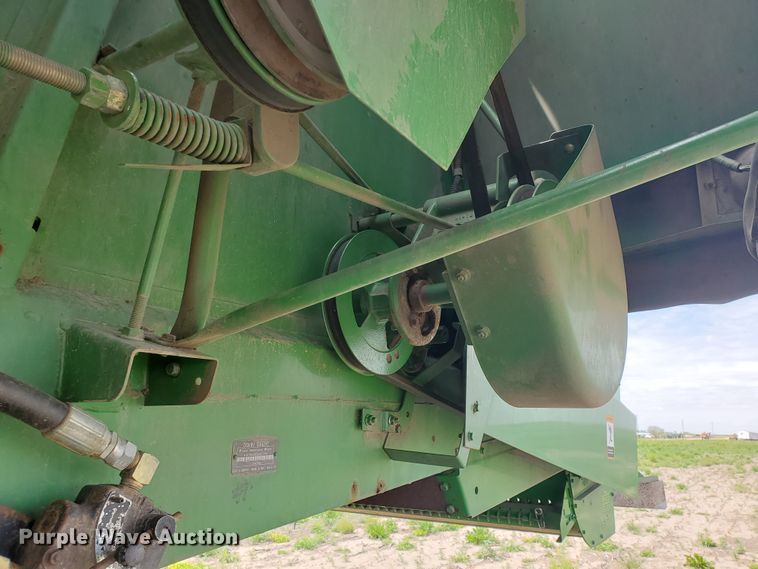 image for item DI4798 1995 John Deere 9600  combine