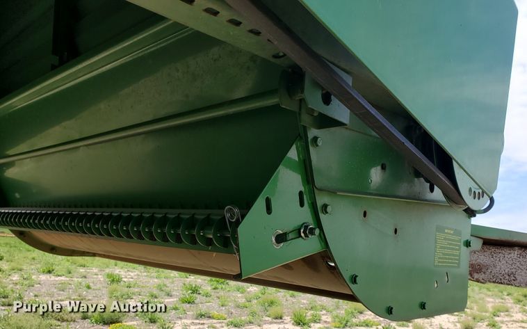 image for item DI4798 1995 John Deere 9600  combine