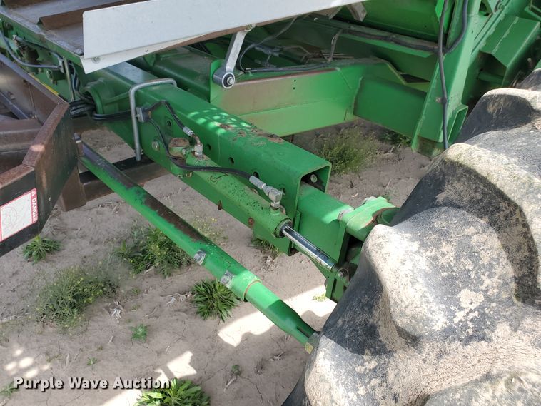 image for item DI4798 1995 John Deere 9600  combine