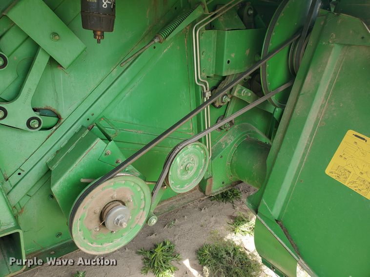image for item DI4798 1995 John Deere 9600  combine