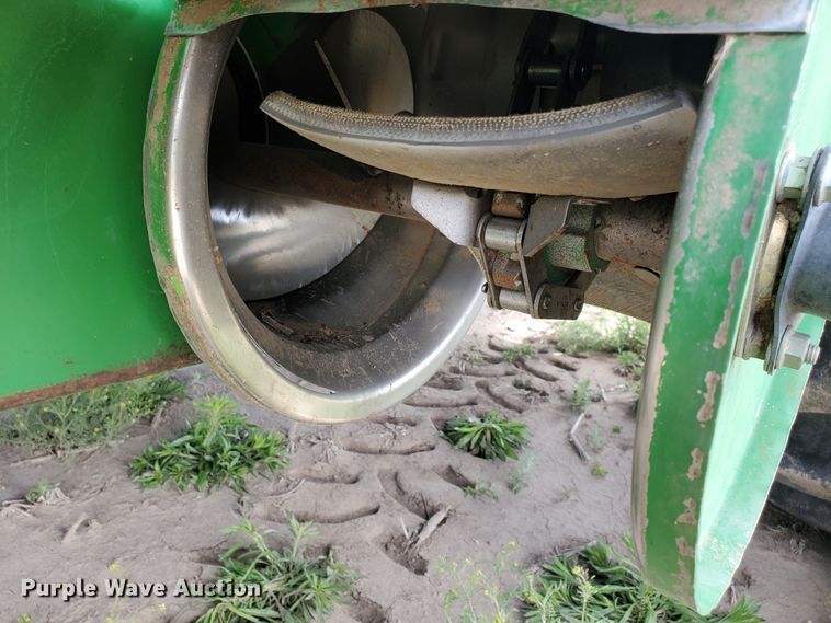 image for item DI4798 1995 John Deere 9600  combine