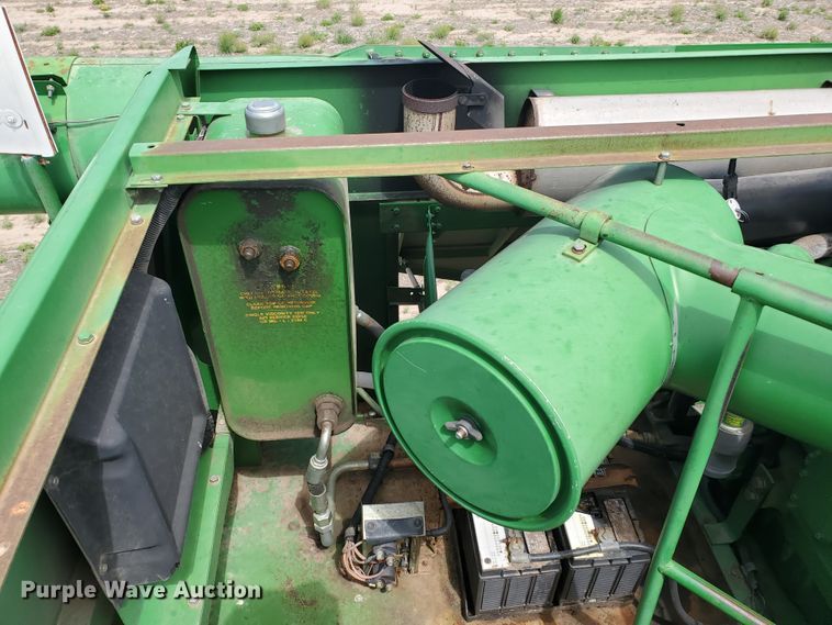 image for item DI4798 1995 John Deere 9600  combine