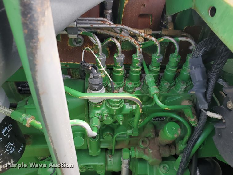 image for item DI4798 1995 John Deere 9600  combine