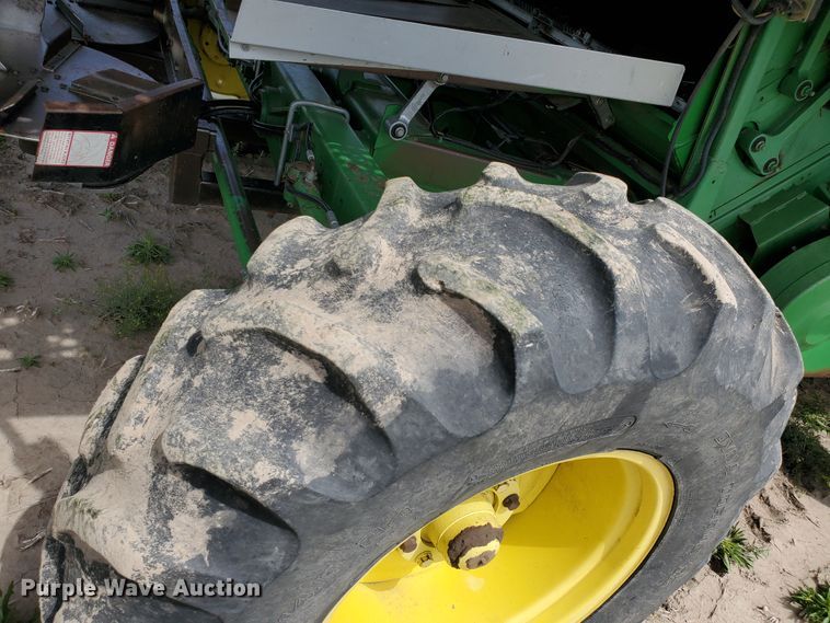 image for item DI4798 1995 John Deere 9600  combine