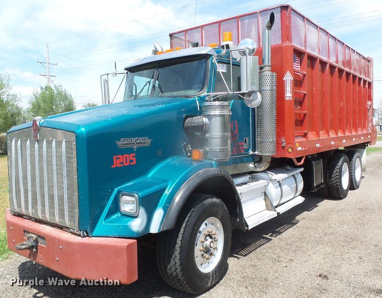 image for item DI5592 2007 Kenworth T800  silage truck