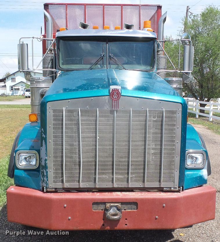 image for item DI5592 2007 Kenworth T800  silage truck