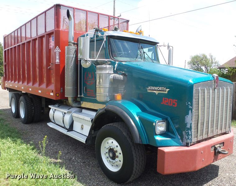 image for item DI5592 2007 Kenworth T800  silage truck