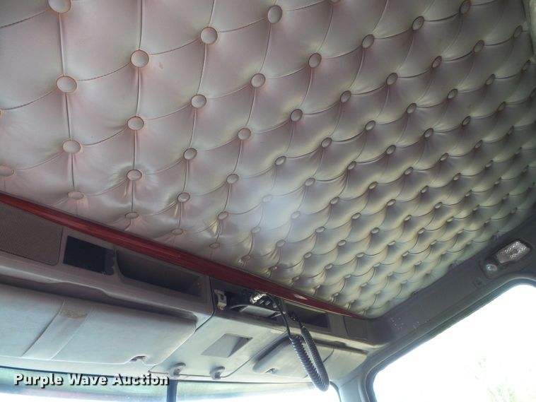 image for item DI5592 2007 Kenworth T800  silage truck