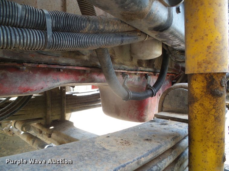 image for item DI5592 2007 Kenworth T800  silage truck