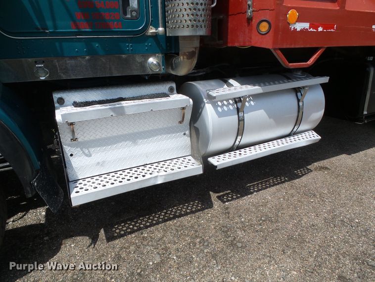 image for item DI5592 2007 Kenworth T800  silage truck