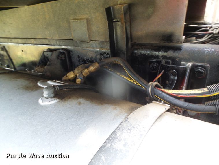 image for item DI5592 2007 Kenworth T800  silage truck