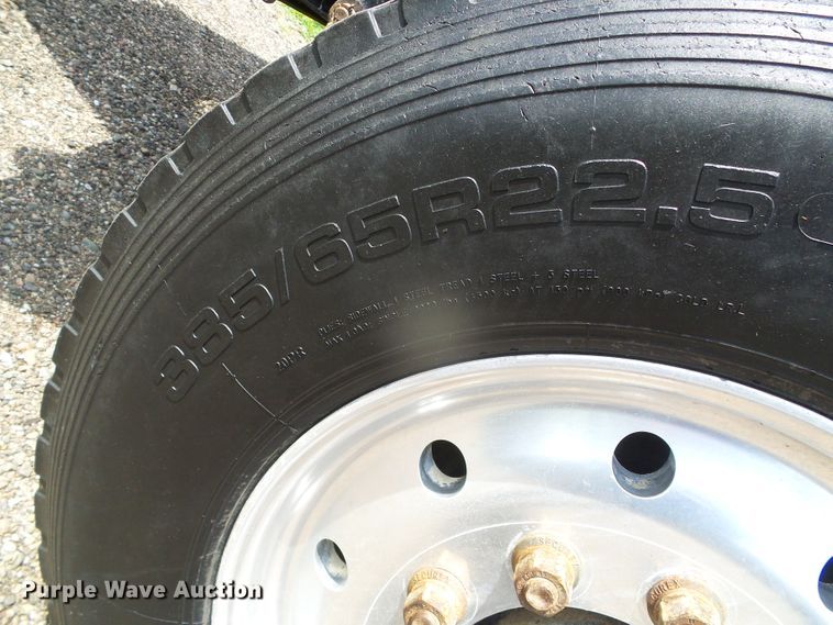 image for item DI5592 2007 Kenworth T800  silage truck