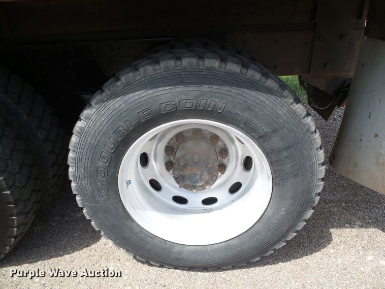 image for item DI5592 2007 Kenworth T800  silage truck