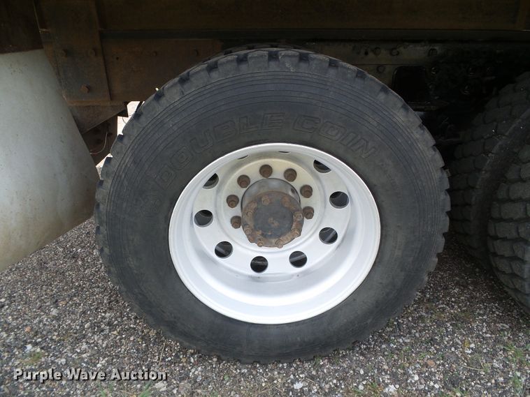 image for item DI5592 2007 Kenworth T800  silage truck