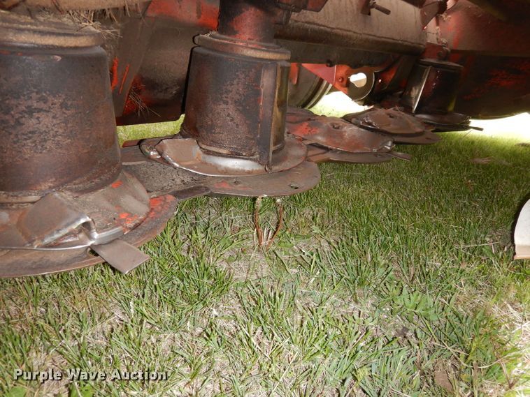 image for item DI6621 Kuhn FC4000RG  windrower