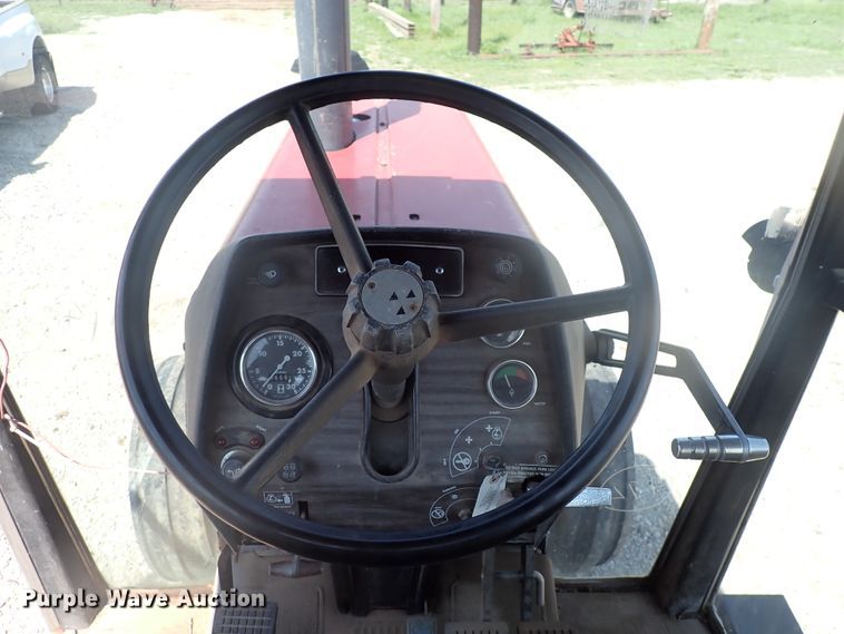 image for item DJ5668 1979 Massey Ferguson 2705  tractor