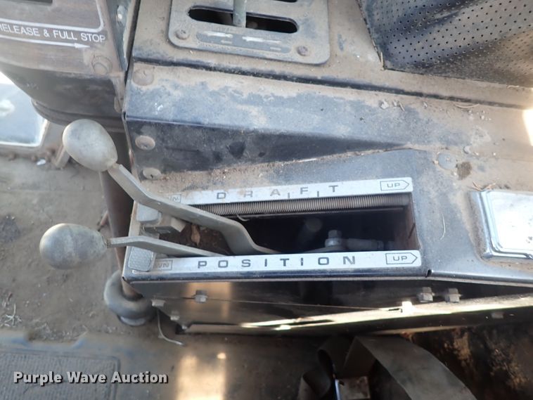 image for item DJ5668 1979 Massey Ferguson 2705  tractor