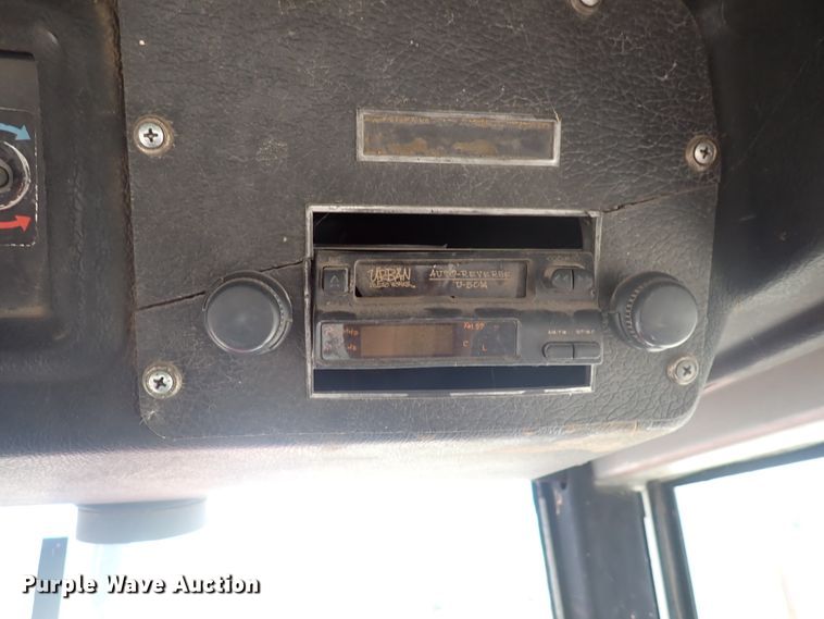 image for item DJ5668 1979 Massey Ferguson 2705  tractor