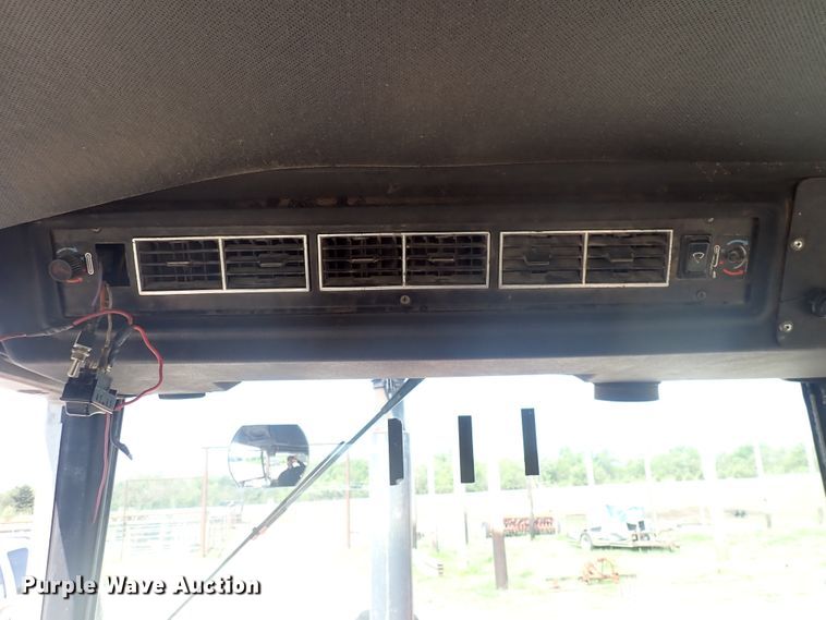 image for item DJ5668 1979 Massey Ferguson 2705  tractor