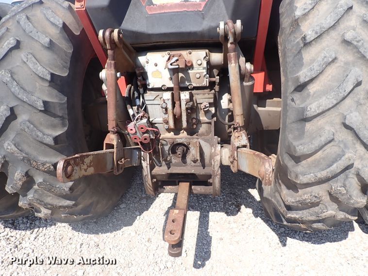 image for item DJ5668 1979 Massey Ferguson 2705  tractor