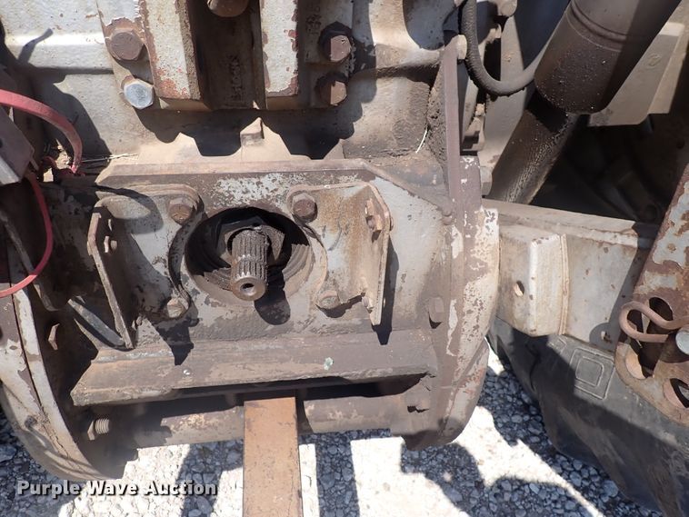 image for item DJ5668 1979 Massey Ferguson 2705  tractor