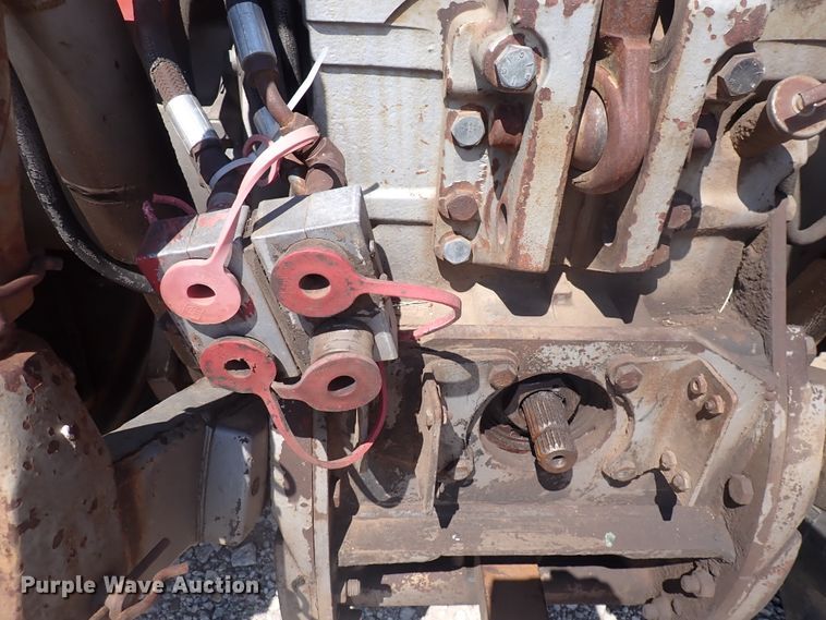 image for item DJ5668 1979 Massey Ferguson 2705  tractor