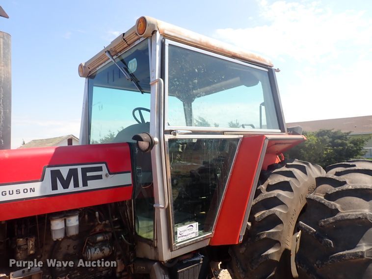 image for item DJ5668 1979 Massey Ferguson 2705  tractor