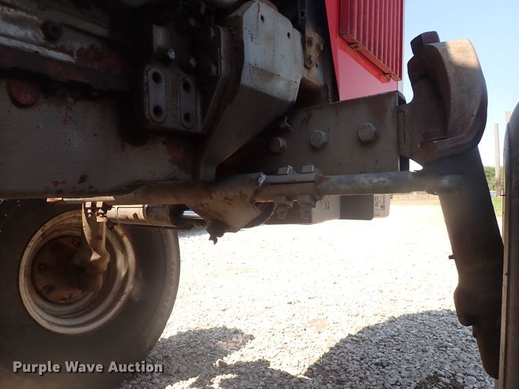 image for item DJ5668 1979 Massey Ferguson 2705  tractor