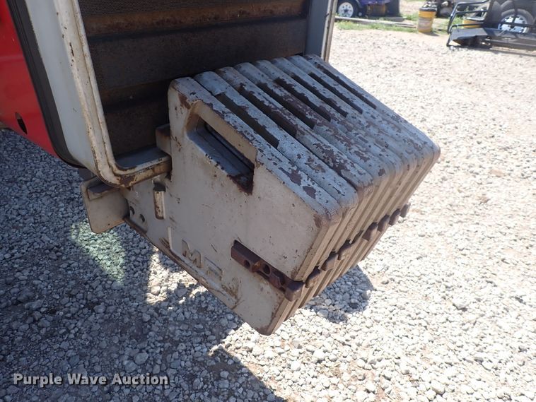 image for item DJ5668 1979 Massey Ferguson 2705  tractor