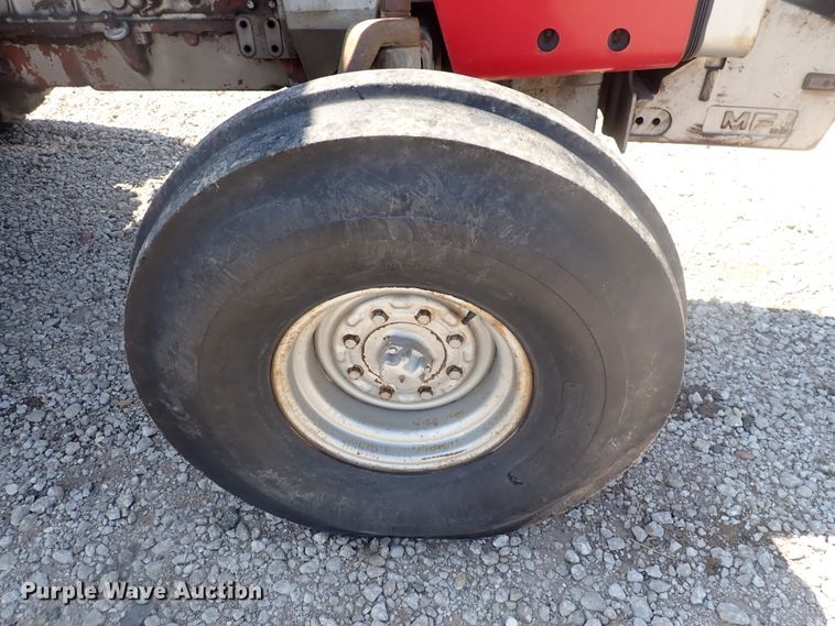 image for item DJ5668 1979 Massey Ferguson 2705  tractor