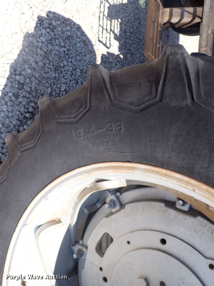 image for item DJ5668 1979 Massey Ferguson 2705  tractor