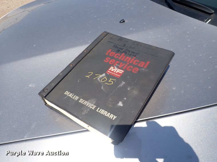 image for item DJ5668 1979 Massey Ferguson 2705  tractor