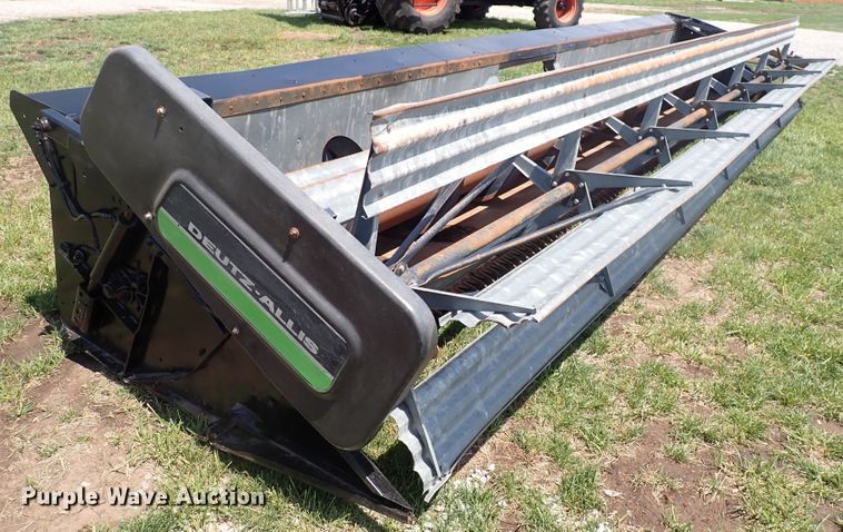 image for item DJ5690 Deutz Allis  rigid head