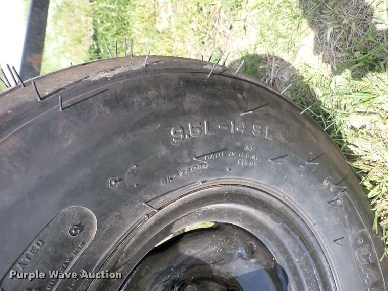 image for item DJ5690 Deutz Allis  rigid head