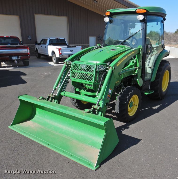 image for item DJ8433 John Deere 3039R  MFWD tractor