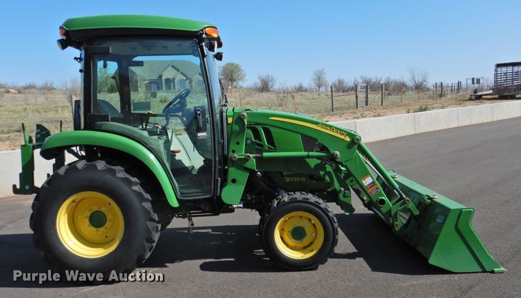 image for item DJ8433 John Deere 3039R  MFWD tractor