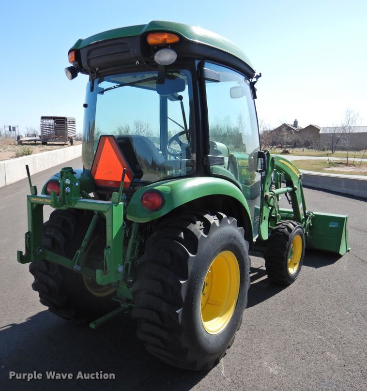image for item DJ8433 John Deere 3039R  MFWD tractor