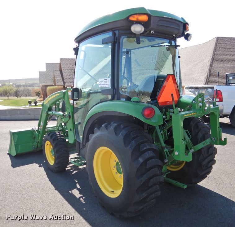 image for item DJ8433 John Deere 3039R  MFWD tractor