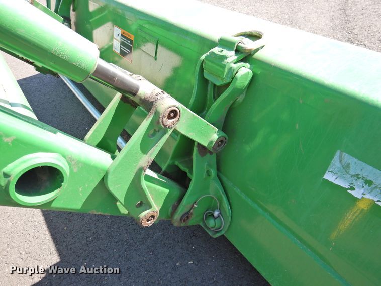 image for item DJ8433 John Deere 3039R  MFWD tractor
