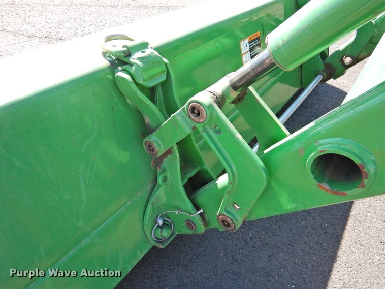 image for item DJ8433 John Deere 3039R  MFWD tractor