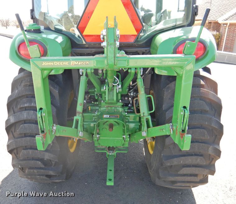 image for item DJ8433 John Deere 3039R  MFWD tractor