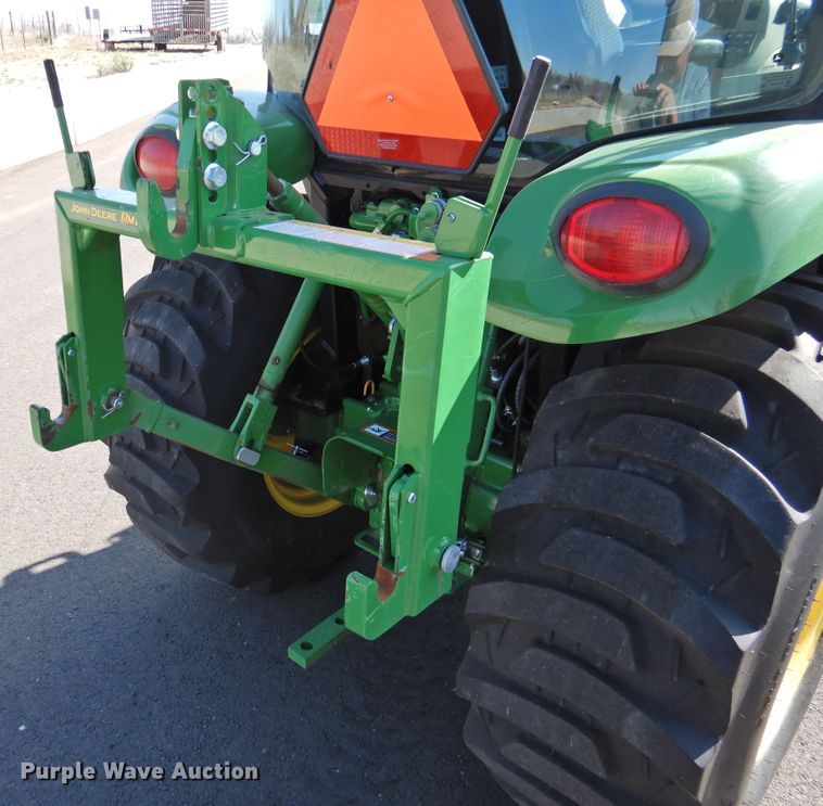 image for item DJ8433 John Deere 3039R  MFWD tractor