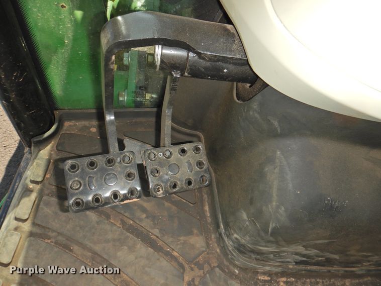 image for item DJ8433 John Deere 3039R  MFWD tractor