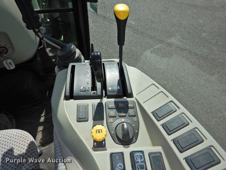 image for item DJ8433 John Deere 3039R  MFWD tractor