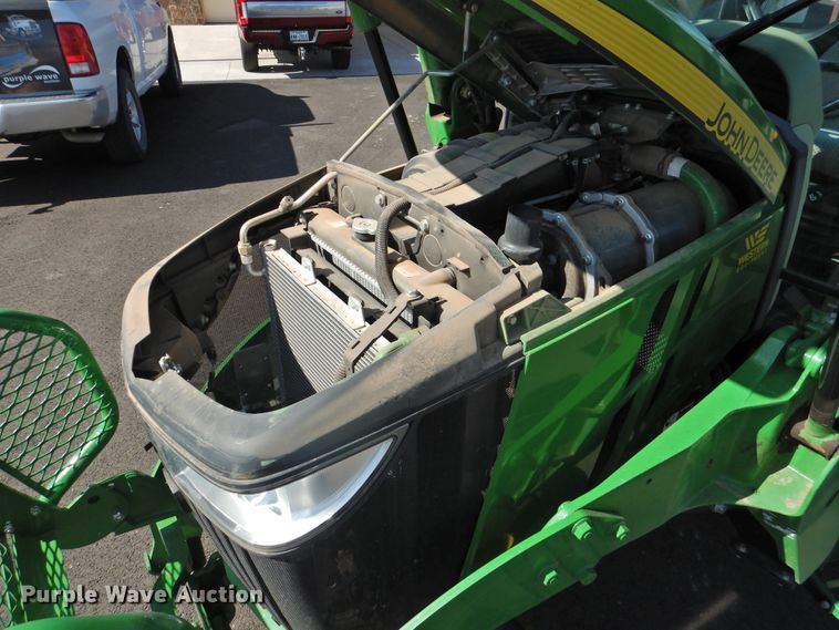 image for item DJ8433 John Deere 3039R  MFWD tractor