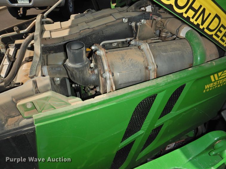 image for item DJ8433 John Deere 3039R  MFWD tractor