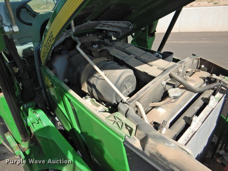 image for item DJ8433 John Deere 3039R  MFWD tractor